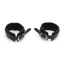 Kiotos Leather Ankle cuffs with Metal Shackle